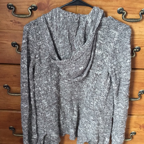 Gray knit cardigan! - Picture 3 of 4
